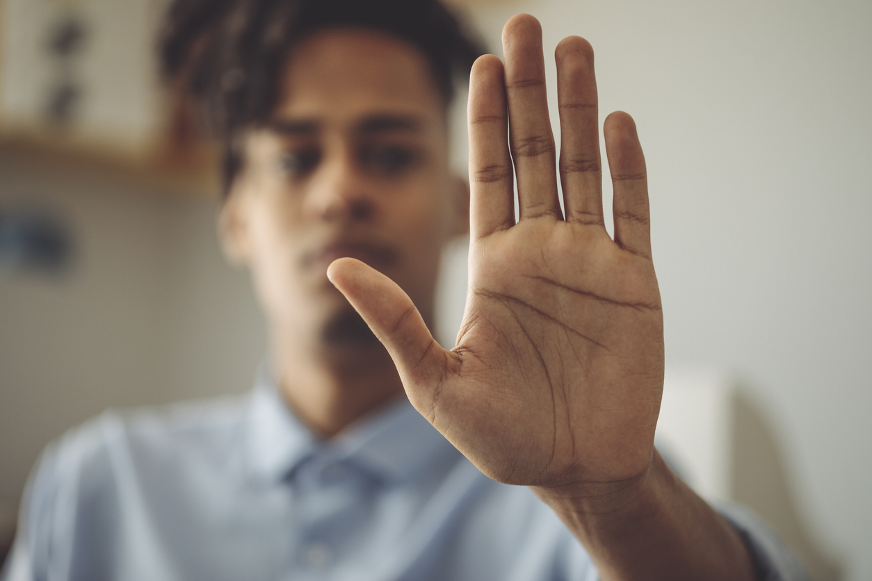 Afbeelding Het CNV heeft onderzoek laten doen naar seksuele intimidatie op de werkvloer